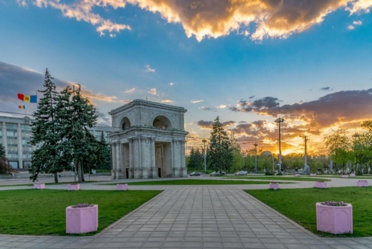 Ultracentral Armeneasca Street Chisinau Exterior foto